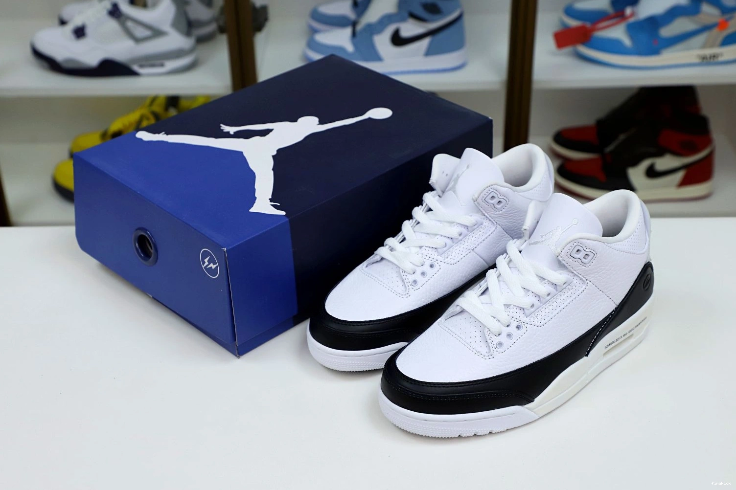 AIR 3 DESIGN RETRO 'WHITE' JORDAN X FRAGMENT SP 1227